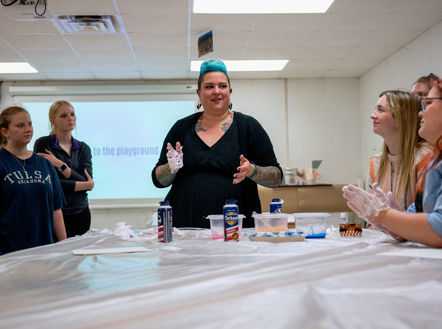 Art Lecturer Ann Lawton teaches an Art Therapy class