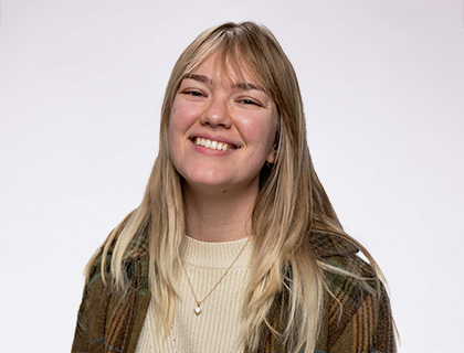 Headshot of student intern Ava Allroggen