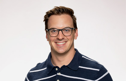Headshot of Brett Farmer