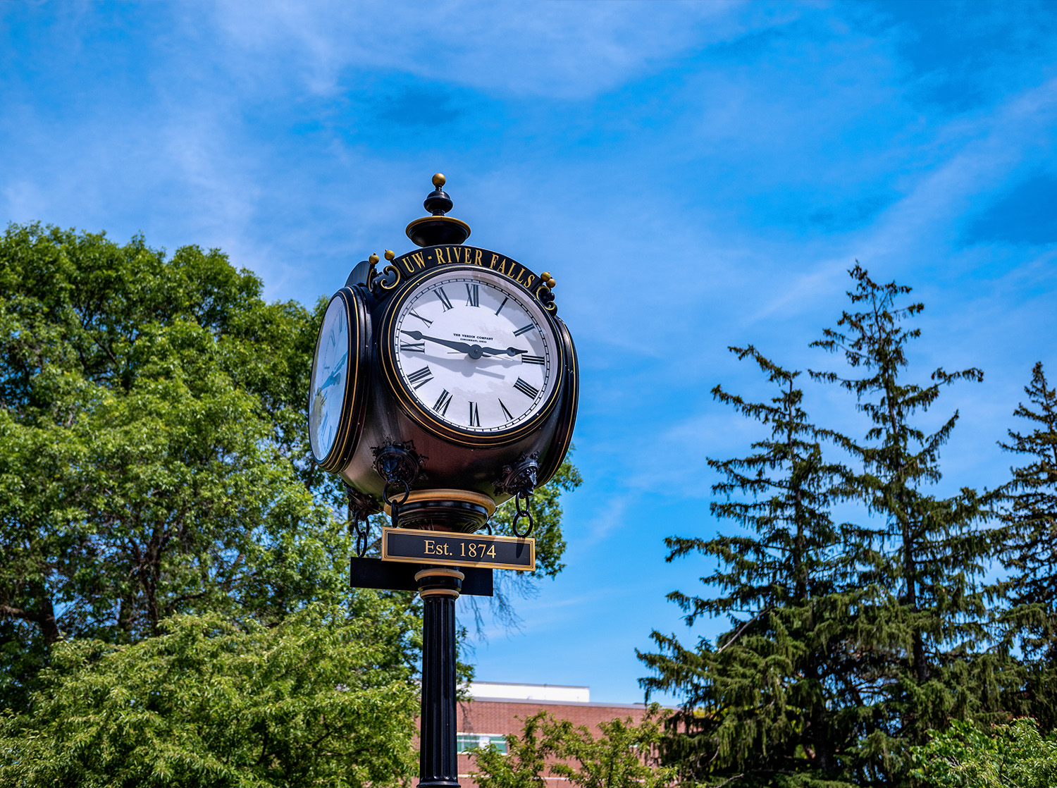 UWRF clock in the center of campus