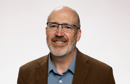 Headshot of Dan Lea