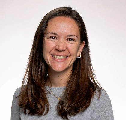 Headshot of Lindsay Robinson