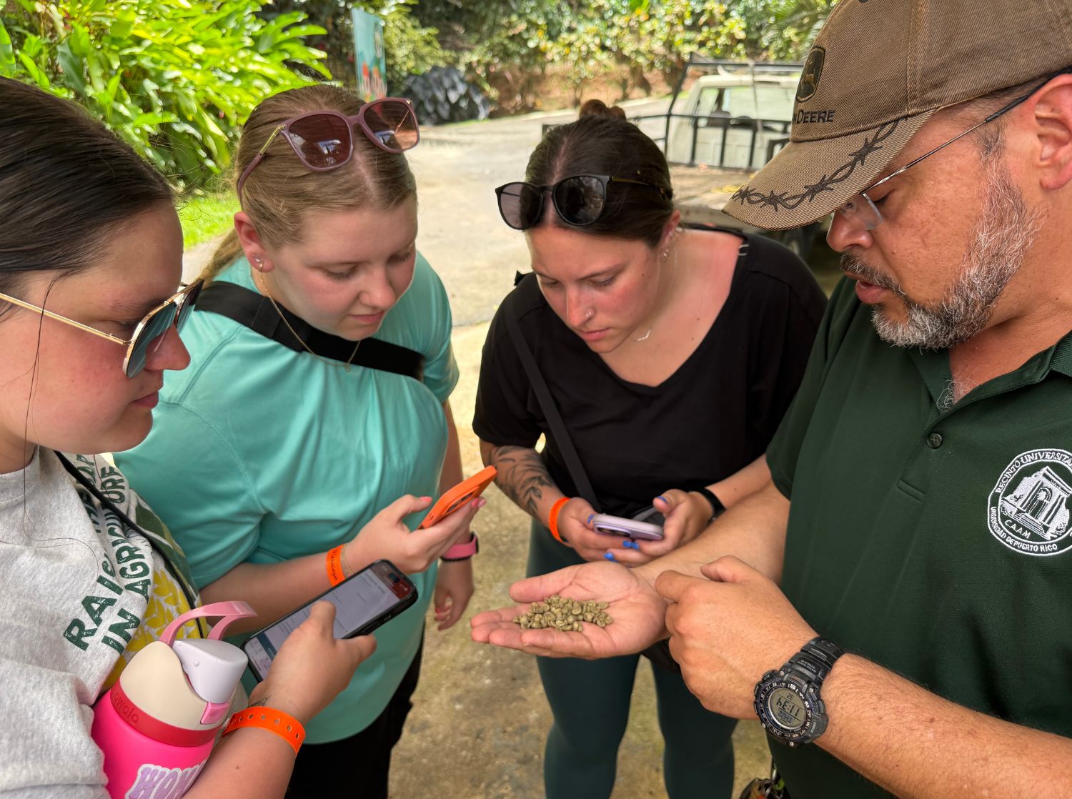 Students looking at seeds in Puerto Rico