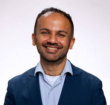 Headshot of Omar Farooq