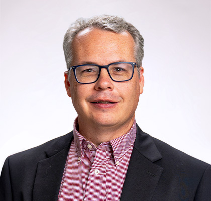 Headshot of Ryan Fischer