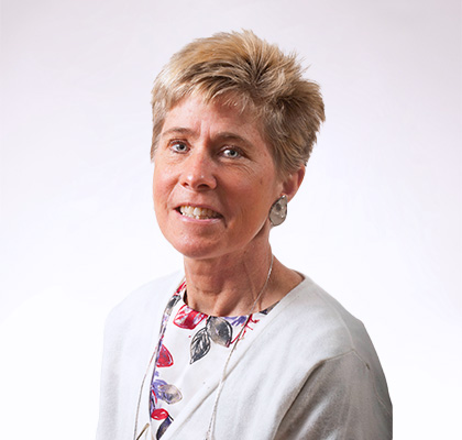 Headshot of Wanda Schlesser