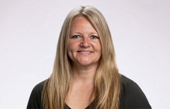 Headshot of Cara Rubis