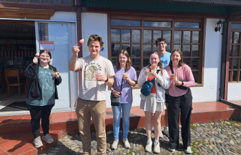 Students enjoying a treat in Ecuador