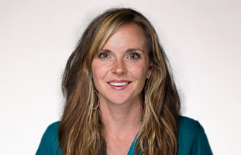 Headshot of Kristen Csiacsek