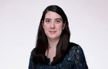 Headshot of Lesley Dame